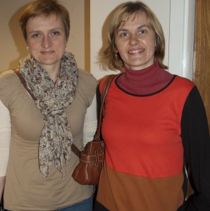 Justyna Bręk (L) z polskiej szkoły w Manchesterze Bożena Mechelewska (P) z polskiej szkoły w Hitchin/ Fot. Małgorzata Bugaj-Martynowska