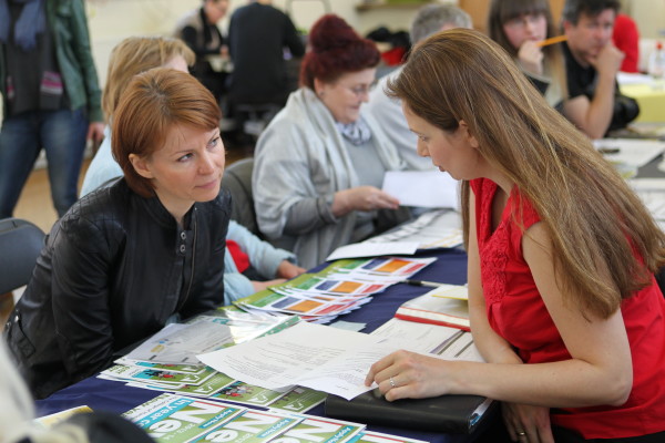 Gdy kobieta, która jest znakomitym opiekunem osób starszych, pracuje w recyclingu, traci na tym nie tylko ona, ale całe społeczeństwo – mówiła Edyta Jaszczyszyn, kierowniczka projektu podczas otwarcia Polskiego Centrum Rozwoju Zawodowego „LINK”.